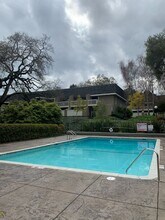 675 Sharon Park Dr in Menlo Park, CA - Building Photo - Building Photo