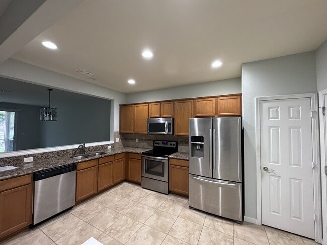 6881 Roundleaf Dr in Jacksonville, FL - Building Photo - Building Photo