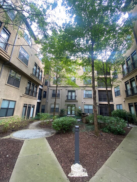 400 17th St NW, Unit 1231 in Atlanta, GA - Building Photo