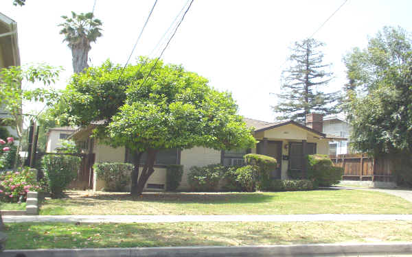 285 N Holliston Ave in Pasadena, CA - Building Photo