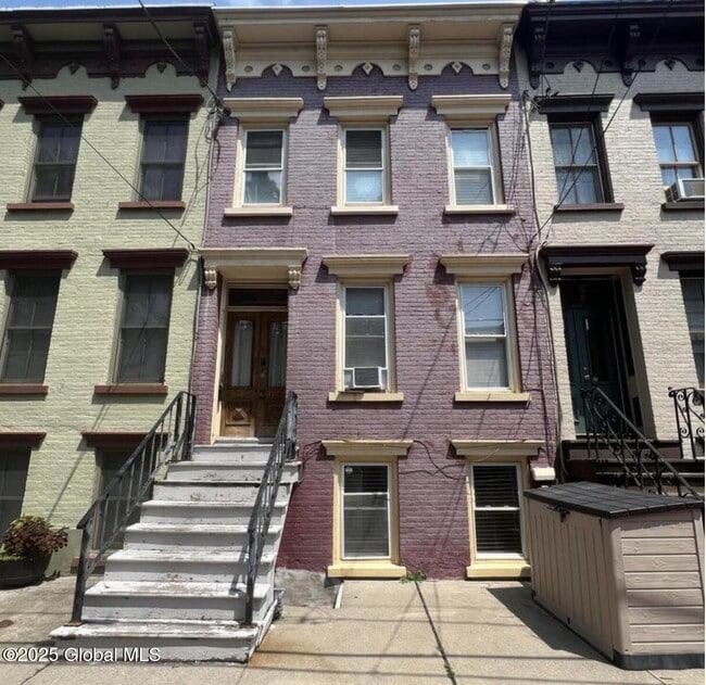 property at 5 Irving St