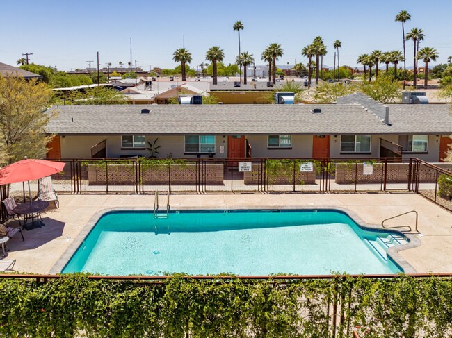 3221 N 36th St in Phoenix, AZ - Building Photo - Building Photo