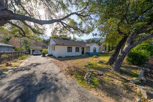 3106 Honolulu Ave in Glendale, CA - Building Photo