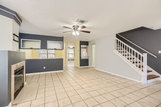 6886 Crested Quail in San Antonio, TX - Building Photo - Building Photo