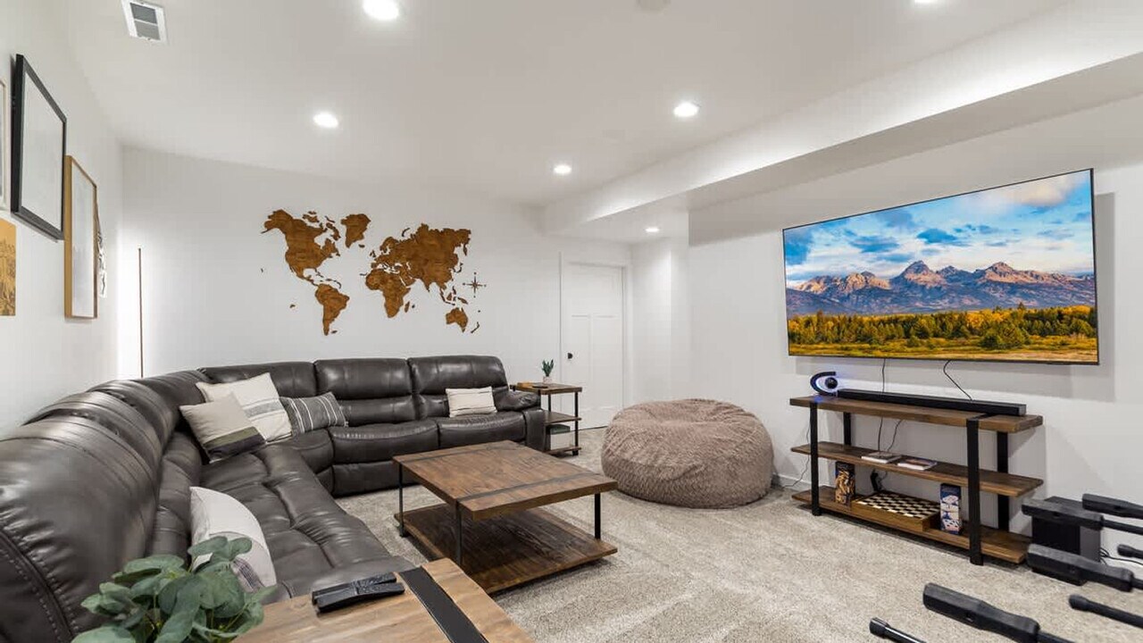 803 Booshway St in Driggs, ID - Foto de edificio