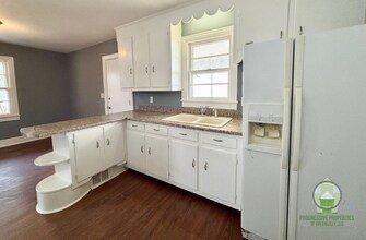 122 Woodland Dr in Greenville, SC - Building Photo - Building Photo