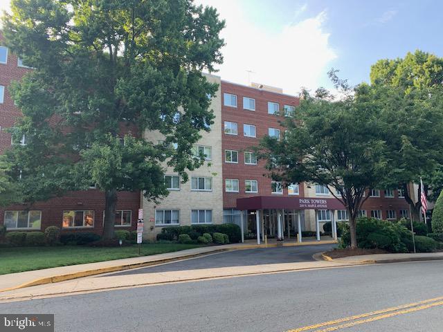 200 N Maple Ave
