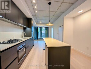 1720 Bayview Ave in Toronto, ON - Building Photo - Building Photo