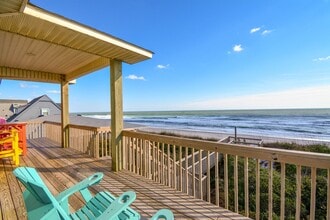 1526 S Shore Dr in Surf City, NC - Building Photo - Building Photo
