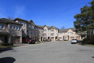 2002-2016 John St in Markham, ON - Building Photo