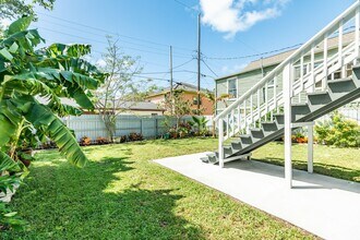 1625 Ave M 1/2 in Galveston, TX - Building Photo - Building Photo