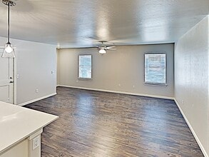 5008 Avion Ct in Oklahoma City, OK - Building Photo - Building Photo