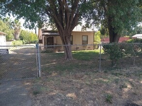 5665 N Gledhill Ave in Olivehurst, CA - Building Photo - Building Photo