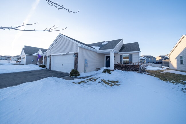 15104 Emory Cir in Apple Valley, MN - Building Photo - Building Photo