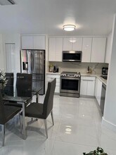 16418 SW 72nd Terrace in Miami, FL - Building Photo - Building Photo