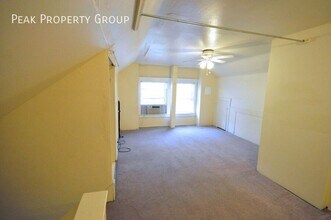 2074-2078-2078 Summit St in Columbus, OH - Building Photo - Building Photo