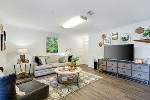 Tremont at 22 in Hattiesburg, MS - Building Photo