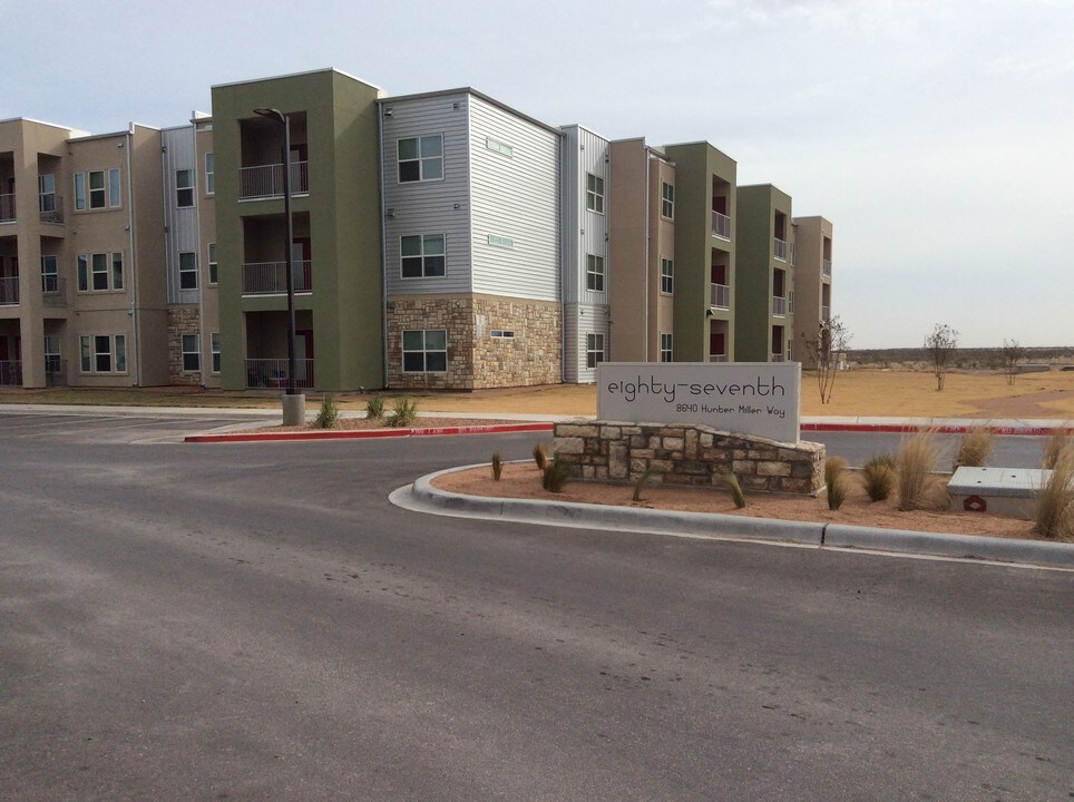Eighty-Seventh Apartments in Odessa, TX - Building Photo