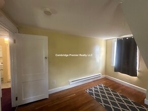 7A Taylor St, Unit 3 in Somerville, MA - Foto de edificio - Building Photo