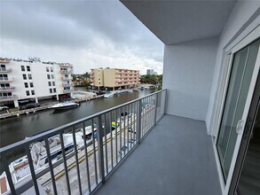 3626 NE 168th St in North Miami Beach, FL - Building Photo - Building Photo
