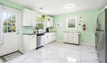 109 S Main St in Toms River, NJ - Building Photo - Building Photo