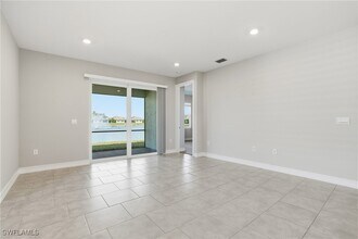 1040 Tranquil Brk Dr in Naples, FL - Building Photo - Building Photo