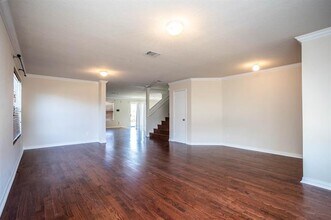 817 Green Heath Ave in Fort Worth, TX - Foto de edificio - Building Photo