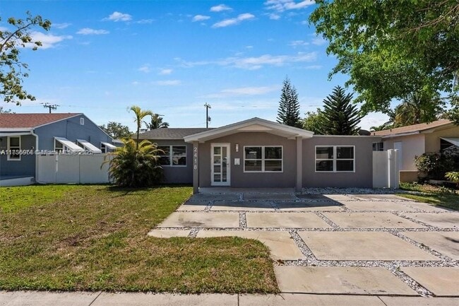 property at 2418 Taft St