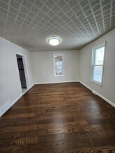 2644 4th St in Trenton, MI - Foto de edificio - Building Photo