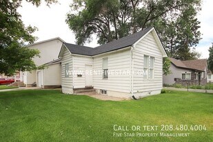 855 S 3rd Ave in Pocatello, ID - Building Photo