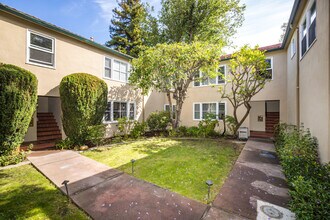 211 E Santa Inez Ave in San Mateo, CA - Building Photo - Building Photo