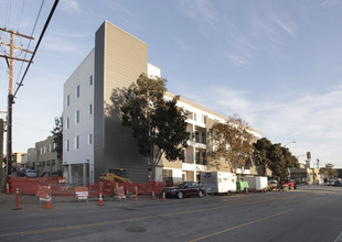 Ocean Breeze Apartments in Santa Monica, CA - Building Photo - Building Photo