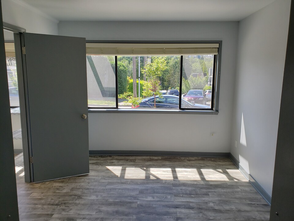 1000 32nd Ave E, Unit 1002 in Seattle, WA - Building Photo