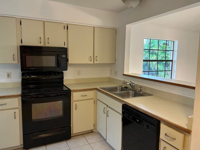 4501 Nettle Creek Ct in Port Orange, FL - Building Photo - Building Photo