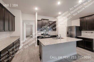 10314 Francisco Way in Converse, TX - Building Photo - Building Photo