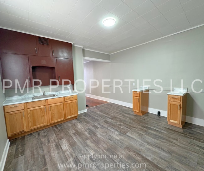 830 Warsaw Ave in St. Joseph, MO - Building Photo - Building Photo