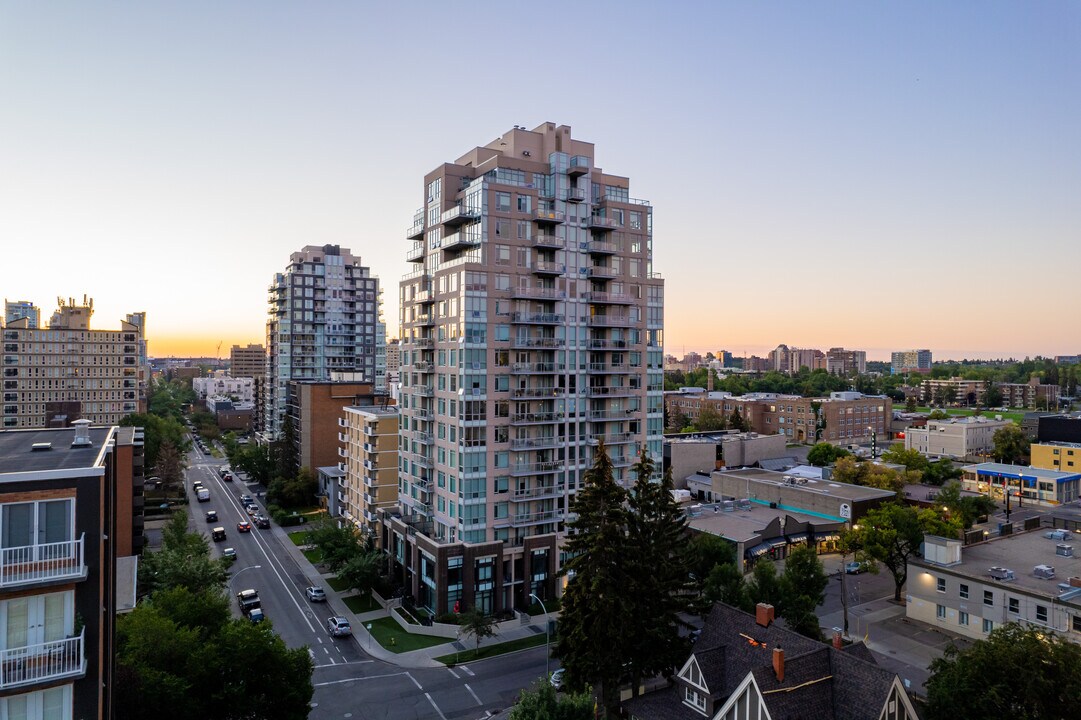 Drake in Calgary, AB - Building Photo