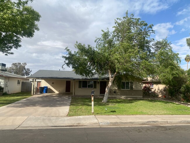 property at 1520 E 8th Ave