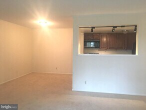 310 Drummers Ln in Wayne, PA - Building Photo - Building Photo