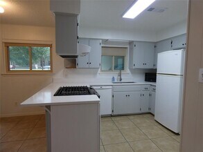 2203 Western Trails Blvd in Austin, TX - Building Photo - Building Photo