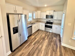 5696 Matthew Dr-Unit -1 in Horn Lake, MS - Building Photo - Building Photo