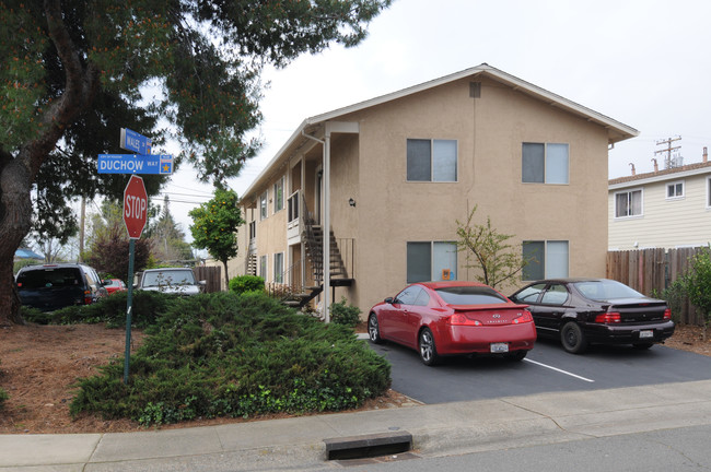 708 Wales Dr in Folsom, CA - Foto de edificio - Building Photo