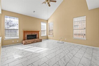 2909 Misty Valley Dr in Fort Worth, TX - Building Photo - Building Photo