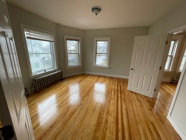 23 Lawrence St, Unit 2 in Fitchburg, MA - Building Photo - Building Photo