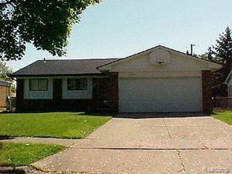 29920 Marshall St in Southfield, MI - Building Photo
