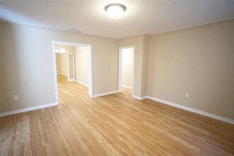 1424 E Park Cir in Tampa, FL - Building Photo - Building Photo