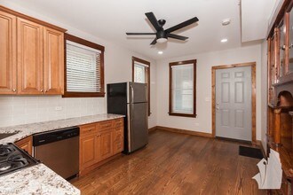 1429 W Superior St in Chicago, IL - Building Photo - Building Photo