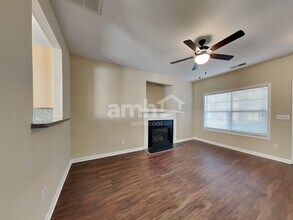 3910 Pepperbush Dr in Greensboro, NC - Building Photo - Building Photo