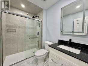 72 Dantek Ct in Brampton, ON - Building Photo - Building Photo