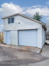 111 E Main St in Vine Grove, KY - Building Photo - Building Photo